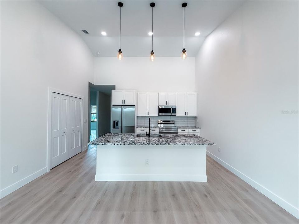 For Sale: $499,000 (6 beds, 0 baths, 2396 Square Feet)