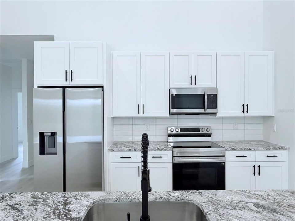 For Sale: $499,000 (6 beds, 0 baths, 2396 Square Feet)