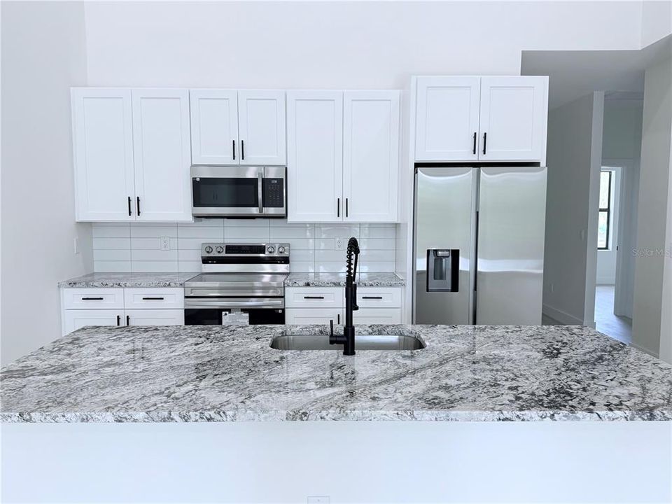 For Sale: $499,000 (6 beds, 0 baths, 2396 Square Feet)