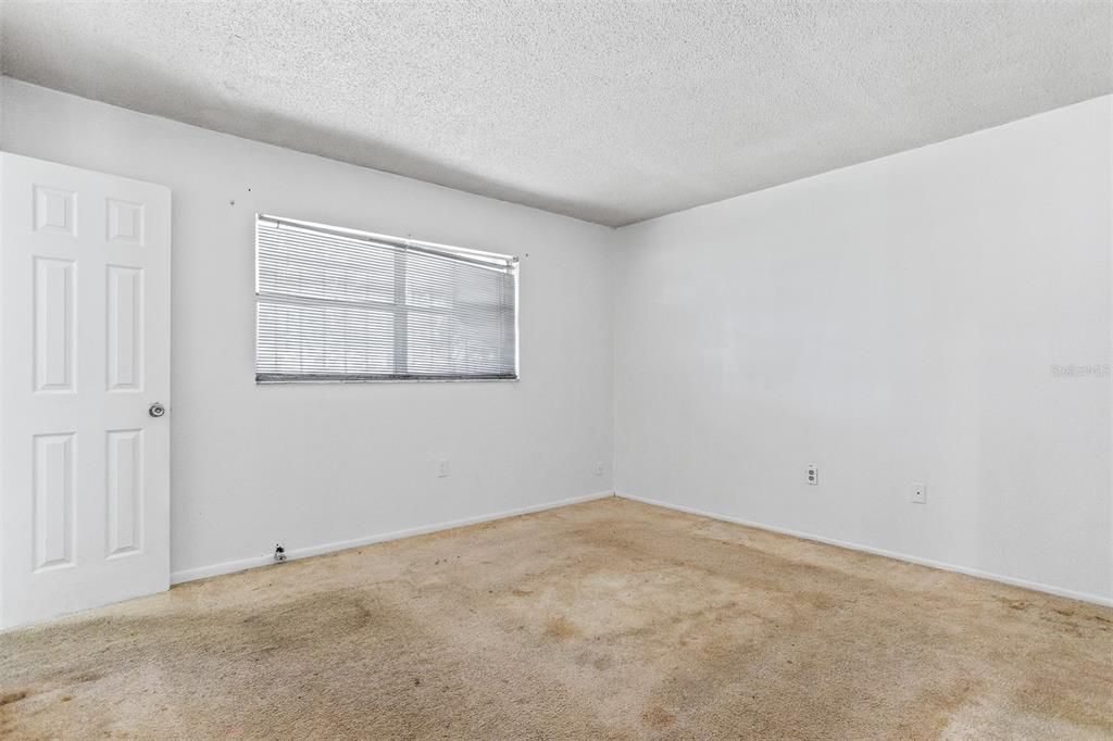 For Sale: $228,500 (4 beds, 1 baths, 1139 Square Feet)