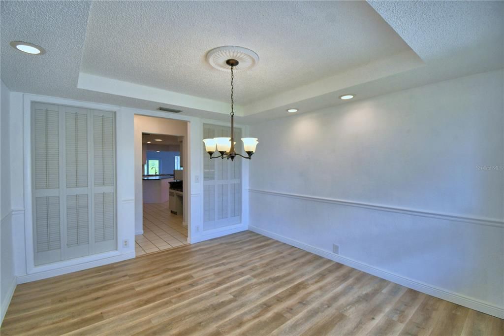 待售: $475,000 (3 贝兹, 3 浴室, 2535 平方英尺)