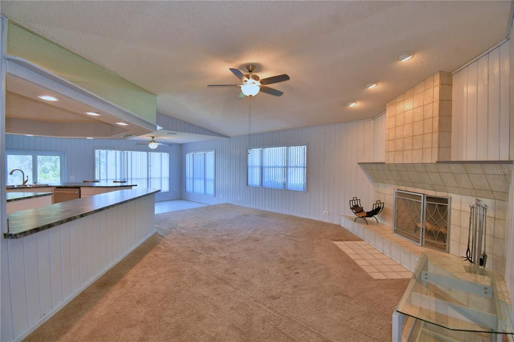 待售: $475,000 (3 贝兹, 3 浴室, 2535 平方英尺)