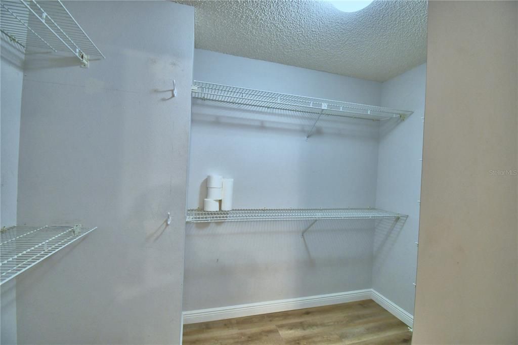 待售: $475,000 (3 贝兹, 3 浴室, 2535 平方英尺)