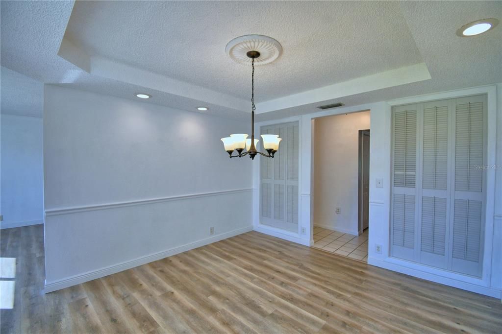 待售: $475,000 (3 贝兹, 3 浴室, 2535 平方英尺)