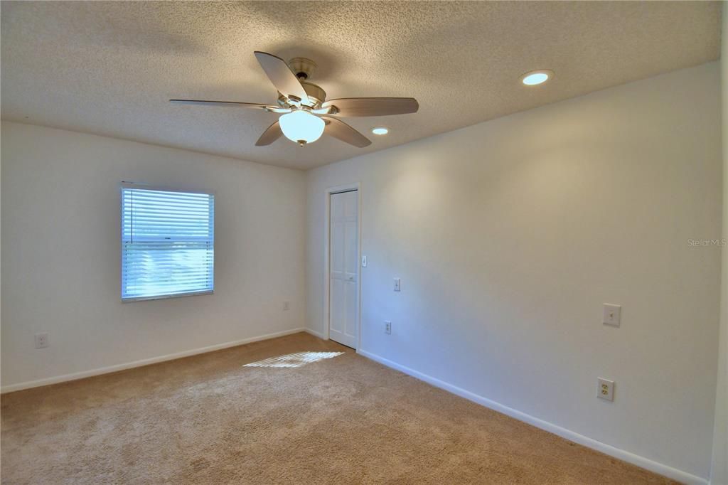 待售: $475,000 (3 贝兹, 3 浴室, 2535 平方英尺)