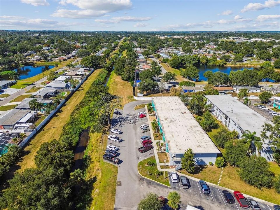 For Sale: $133,000 (2 beds, 1 baths, 835 Square Feet)