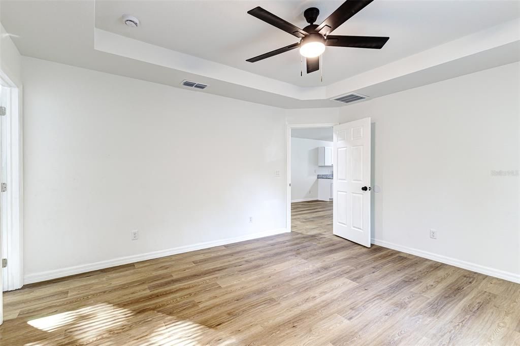 待售: $279,900 (3 贝兹, 2 浴室, 1384 平方英尺)