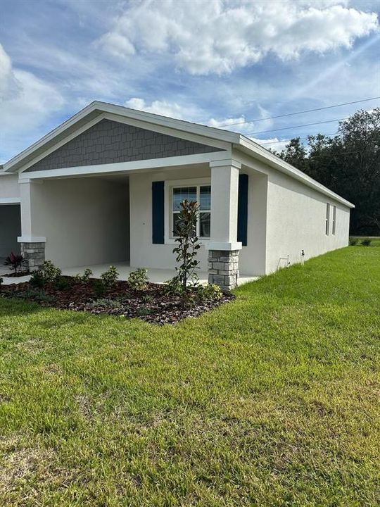 For Rent: $1,350 (1 beds, 1 baths, 700 Square Feet)