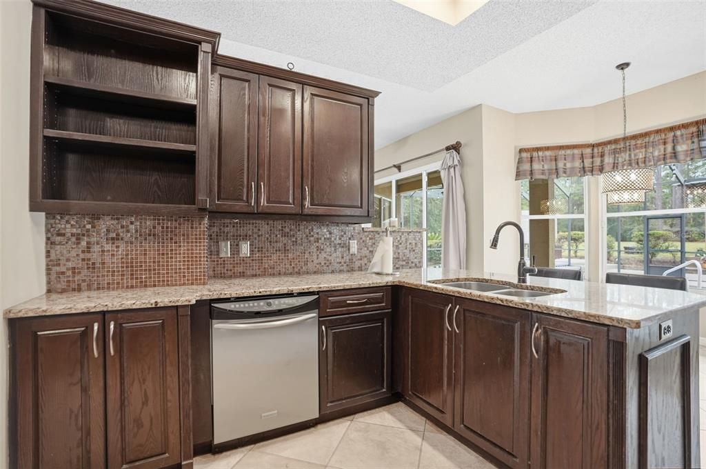 На продажу: $429,000 (3 спален, 2 ванн, 1608 Квадратных фут)