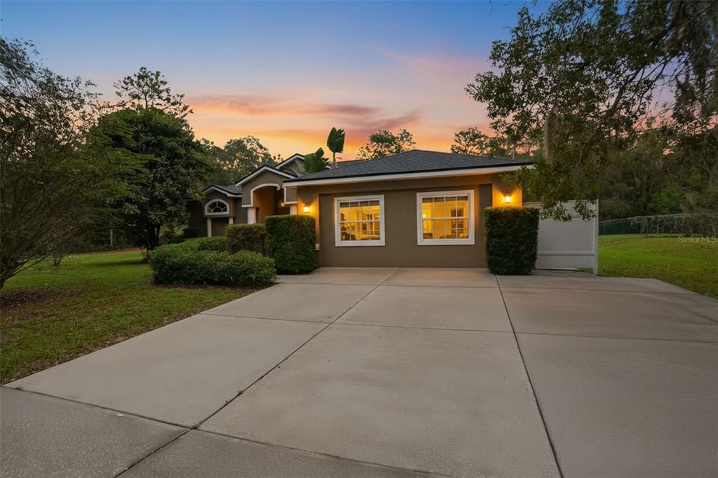 На продажу: $429,000 (3 спален, 2 ванн, 1608 Квадратных фут)