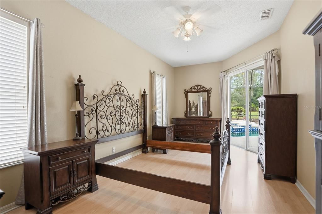 На продажу: $429,000 (3 спален, 2 ванн, 1608 Квадратных фут)