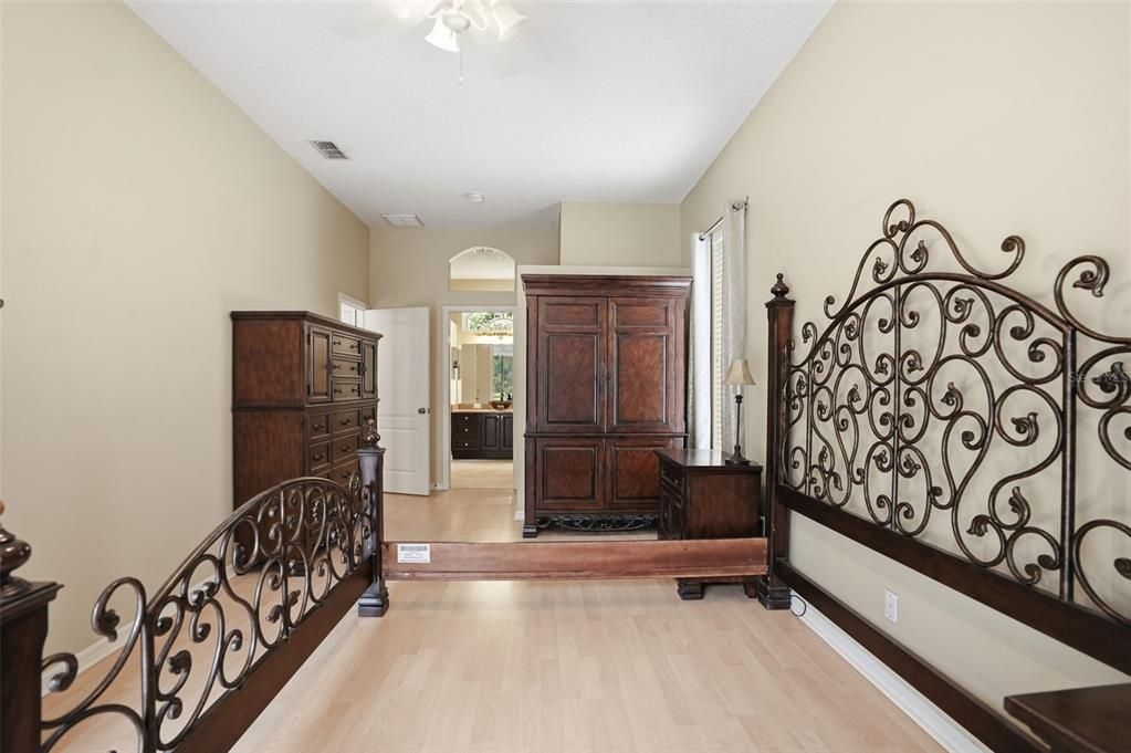 На продажу: $429,000 (3 спален, 2 ванн, 1608 Квадратных фут)