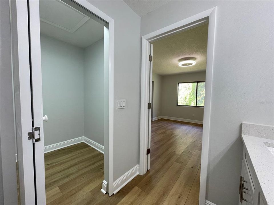 For Sale: $235,000 (2 beds, 2 baths, 1139 Square Feet)