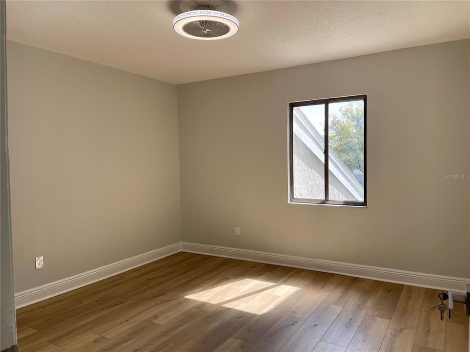 For Sale: $235,000 (2 beds, 2 baths, 1139 Square Feet)