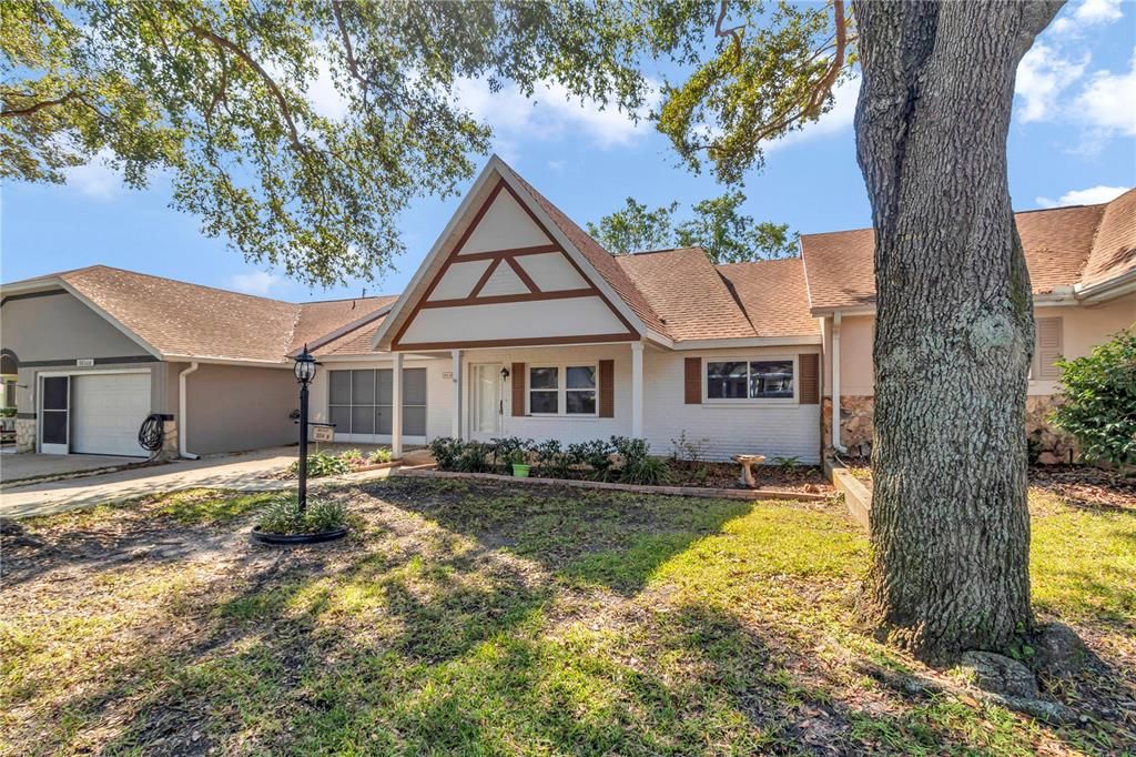 Active With Contract: $159,900 (2 beds, 2 baths, 1411 Square Feet)