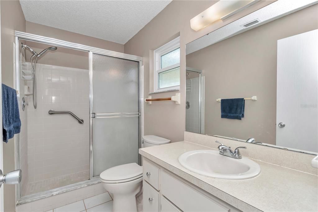 Active With Contract: $159,900 (2 beds, 2 baths, 1411 Square Feet)