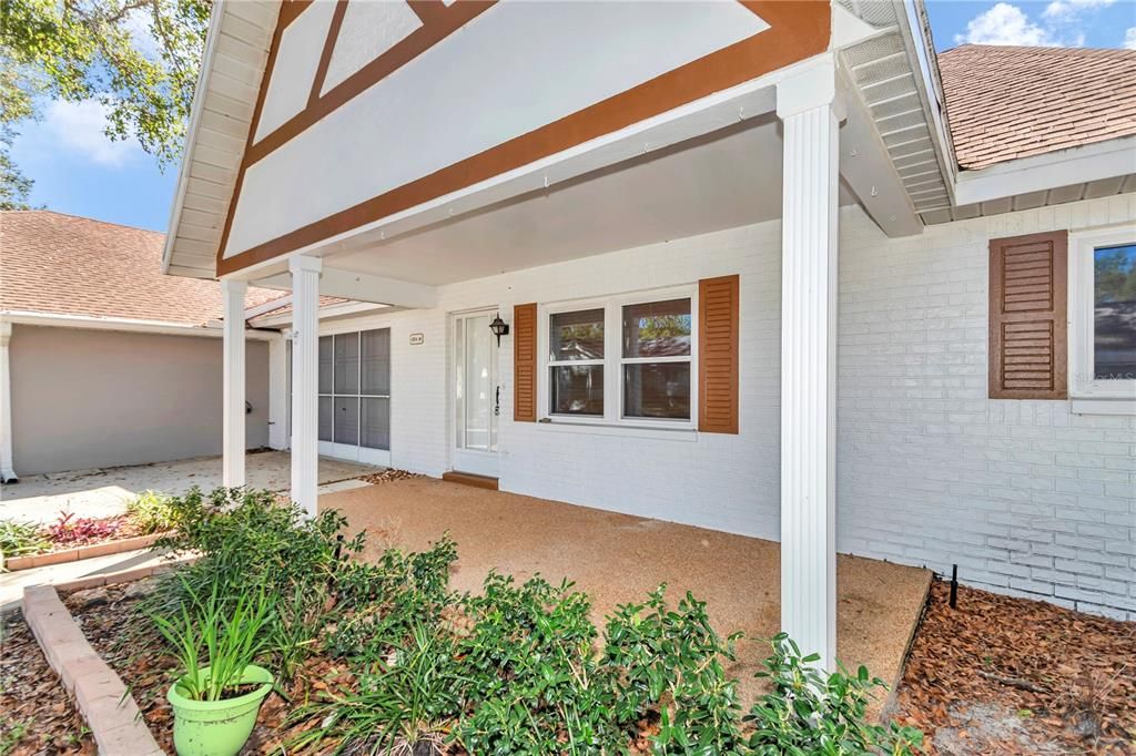 Active With Contract: $159,900 (2 beds, 2 baths, 1411 Square Feet)