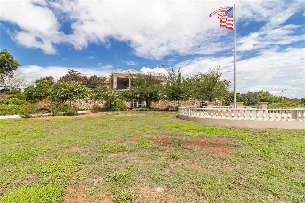 Active With Contract: $159,900 (2 beds, 2 baths, 1411 Square Feet)