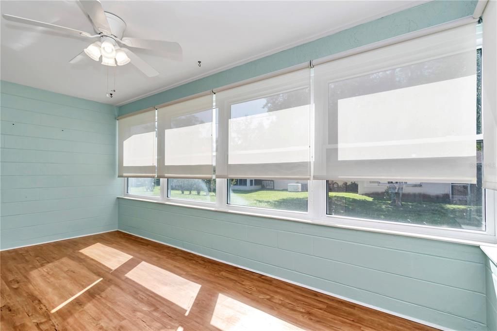 Active With Contract: $159,900 (2 beds, 2 baths, 1411 Square Feet)