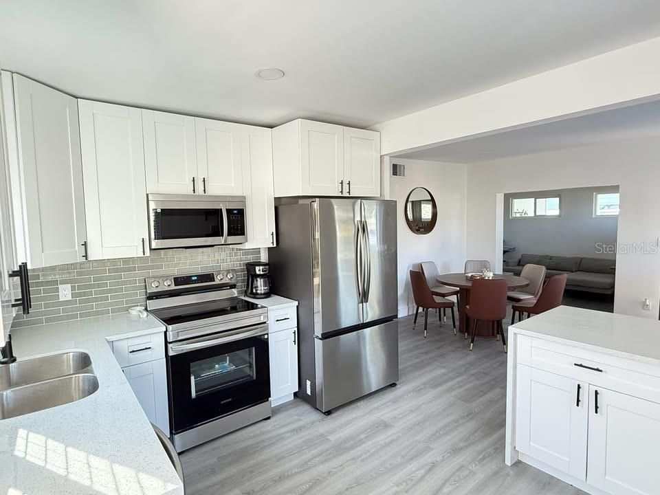 For Rent: $3,500 (3 beds, 2 baths, 1164 Square Feet)