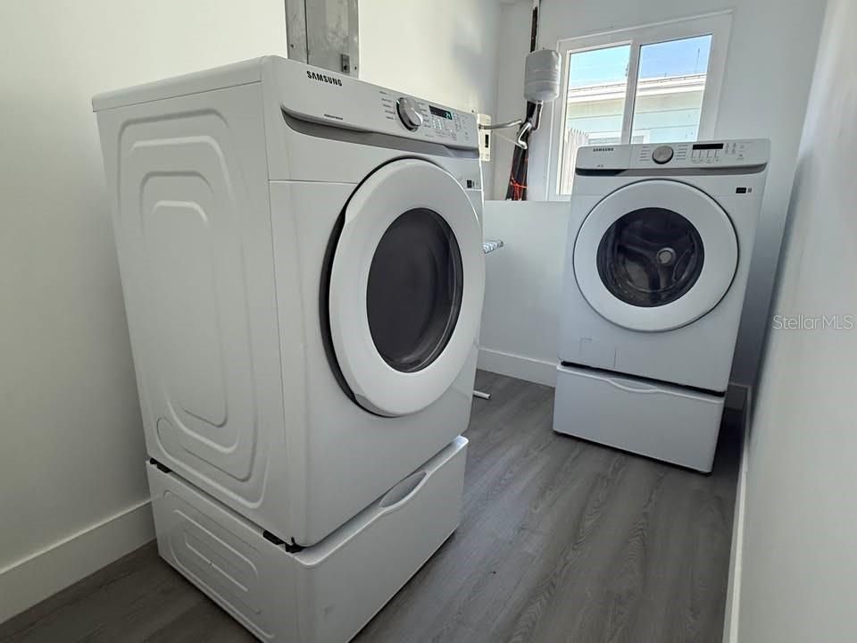 For Rent: $3,500 (3 beds, 2 baths, 1164 Square Feet)