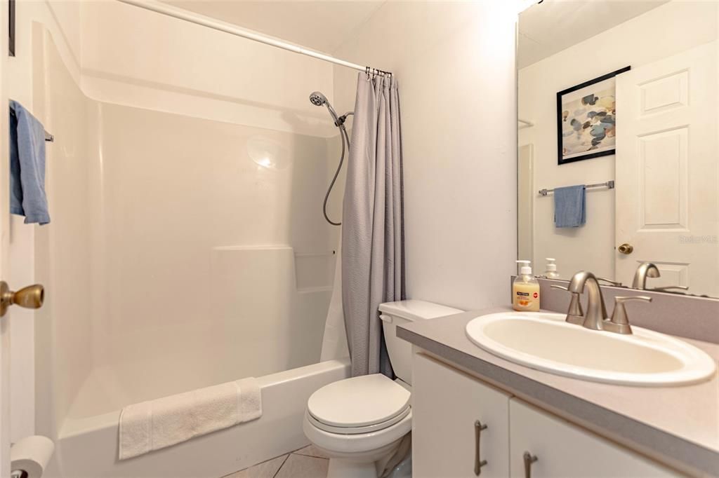Active With Contract: $244,900 (3 beds, 2 baths, 1120 Square Feet)