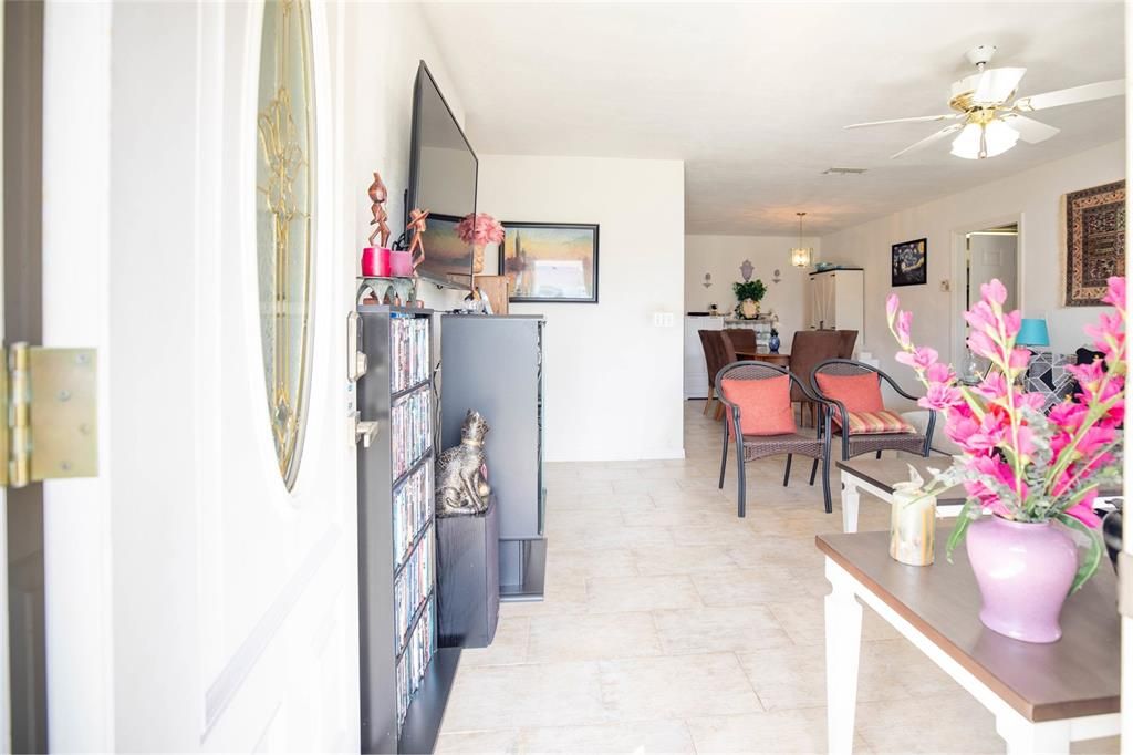 Active With Contract: $244,900 (3 beds, 2 baths, 1120 Square Feet)