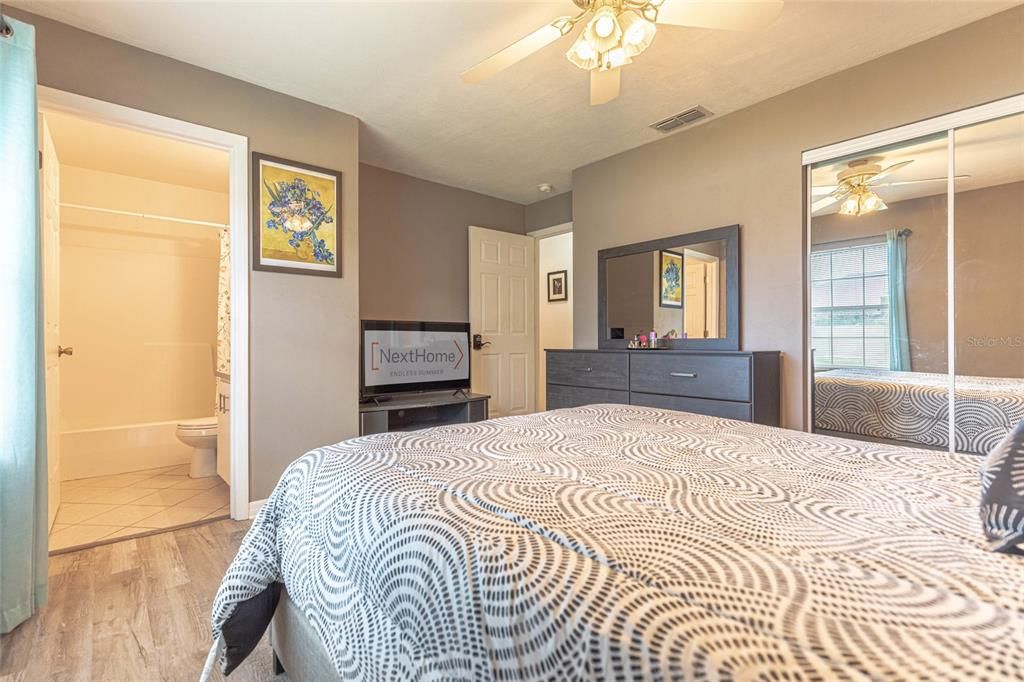 Active With Contract: $244,900 (3 beds, 2 baths, 1120 Square Feet)