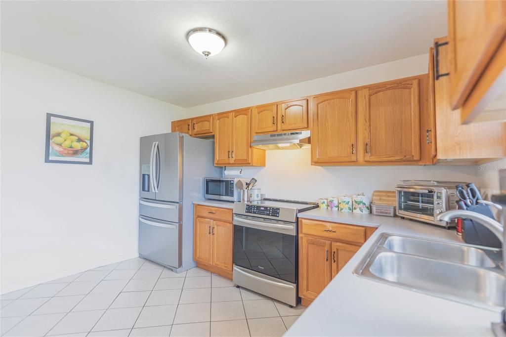 Active With Contract: $244,900 (3 beds, 2 baths, 1120 Square Feet)
