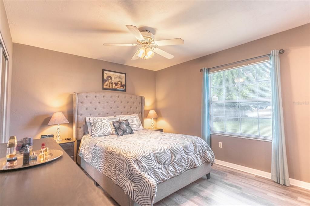 Active With Contract: $244,900 (3 beds, 2 baths, 1120 Square Feet)