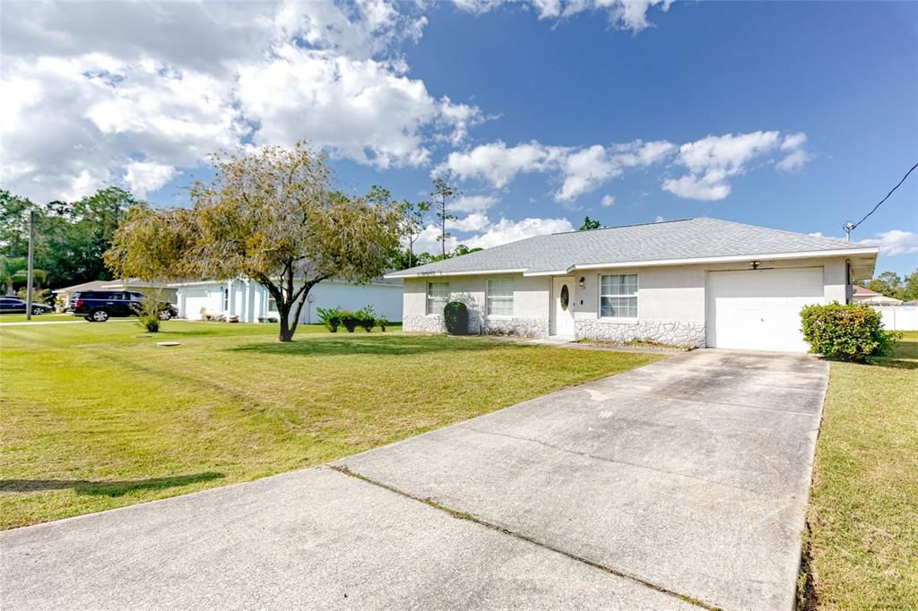 Active With Contract: $244,900 (3 beds, 2 baths, 1120 Square Feet)