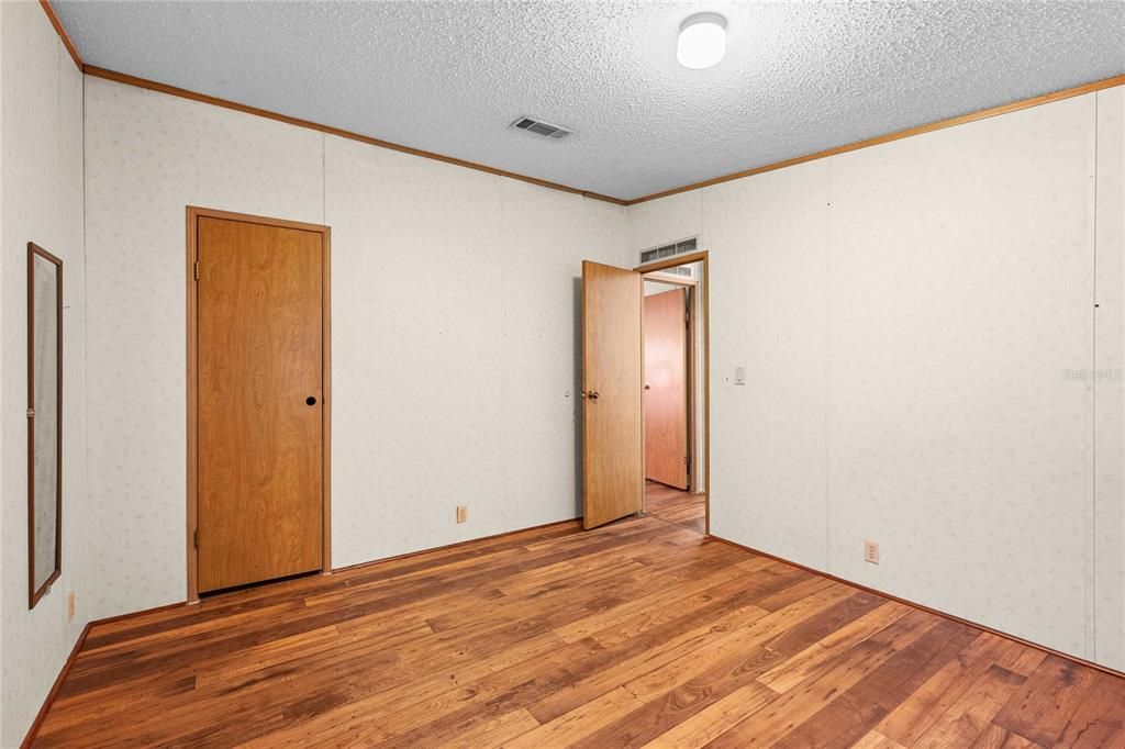 For Sale: $259,900 (3 beds, 2 baths, 1448 Square Feet)