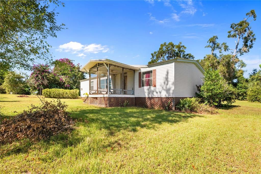 For Sale: $259,900 (3 beds, 2 baths, 1448 Square Feet)