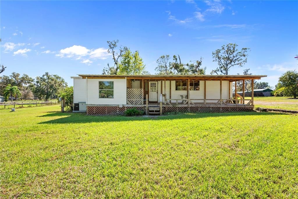 For Sale: $259,900 (3 beds, 2 baths, 1448 Square Feet)