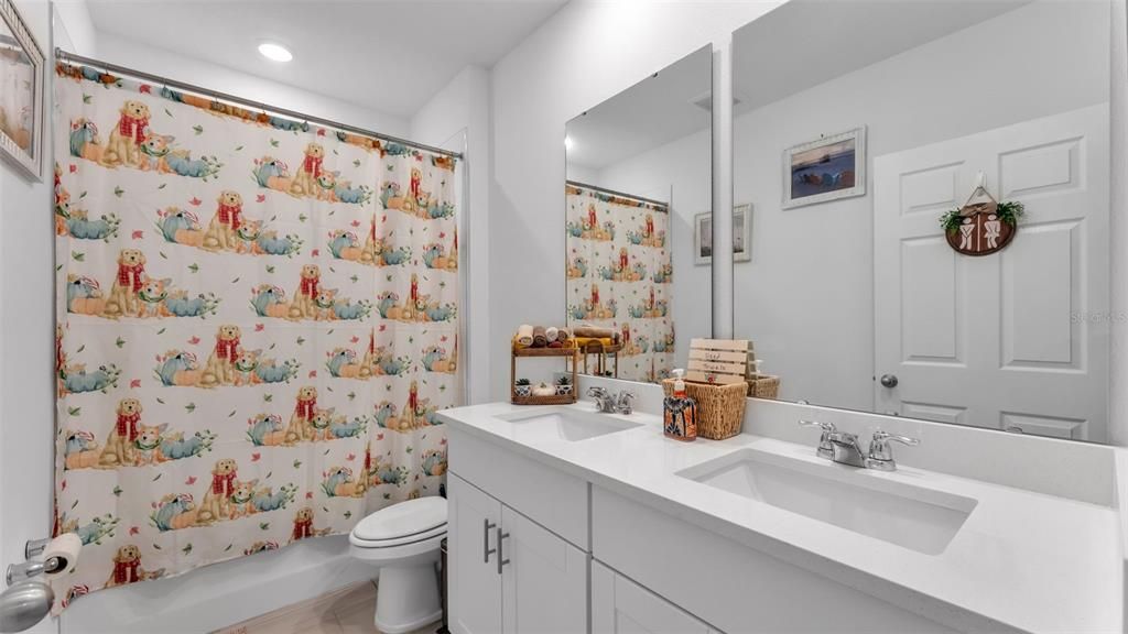 En Venta: $365,000 (4 camas, 2 baños, 1823 Pies cuadrados)