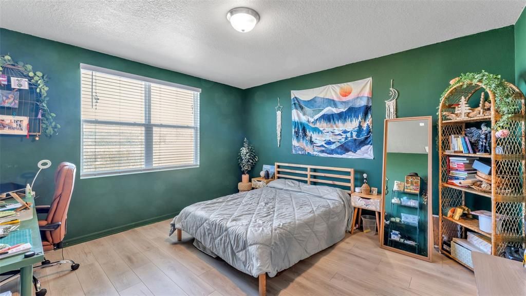 En Venta: $365,000 (4 camas, 2 baños, 1823 Pies cuadrados)