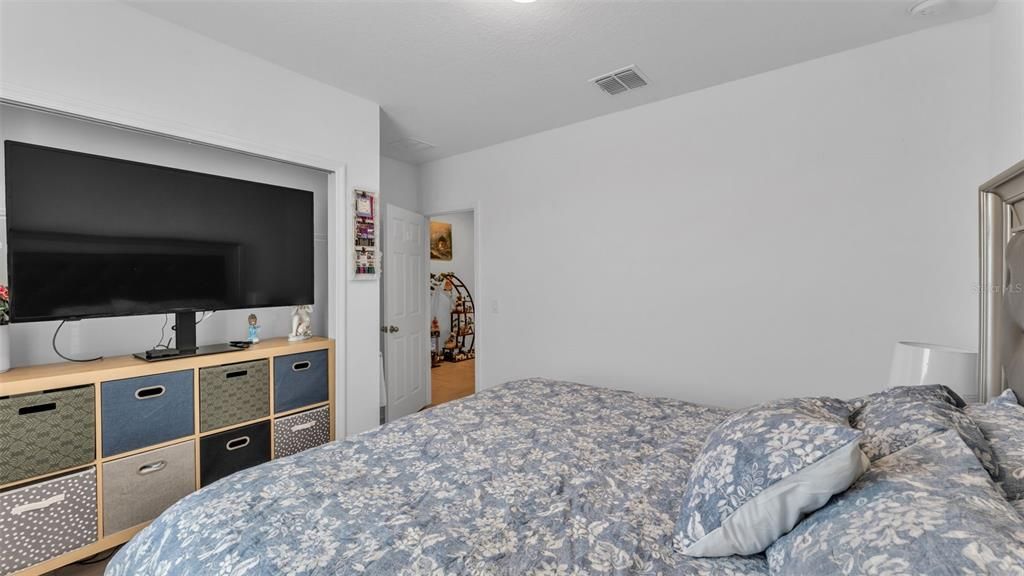 En Venta: $365,000 (4 camas, 2 baños, 1823 Pies cuadrados)