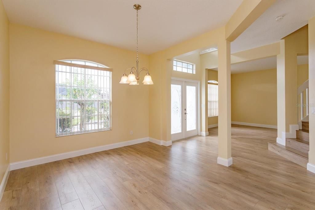 En Venta: $629,900 (5 camas, 3 baños, 3067 Pies cuadrados)