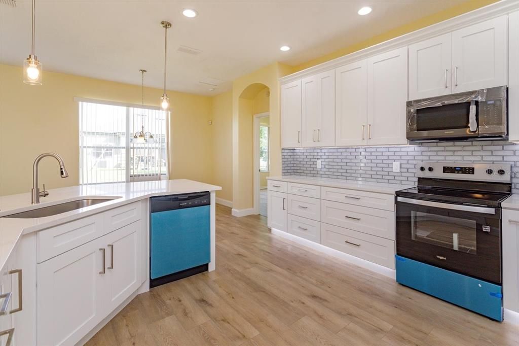 En Venta: $629,900 (5 camas, 3 baños, 3067 Pies cuadrados)