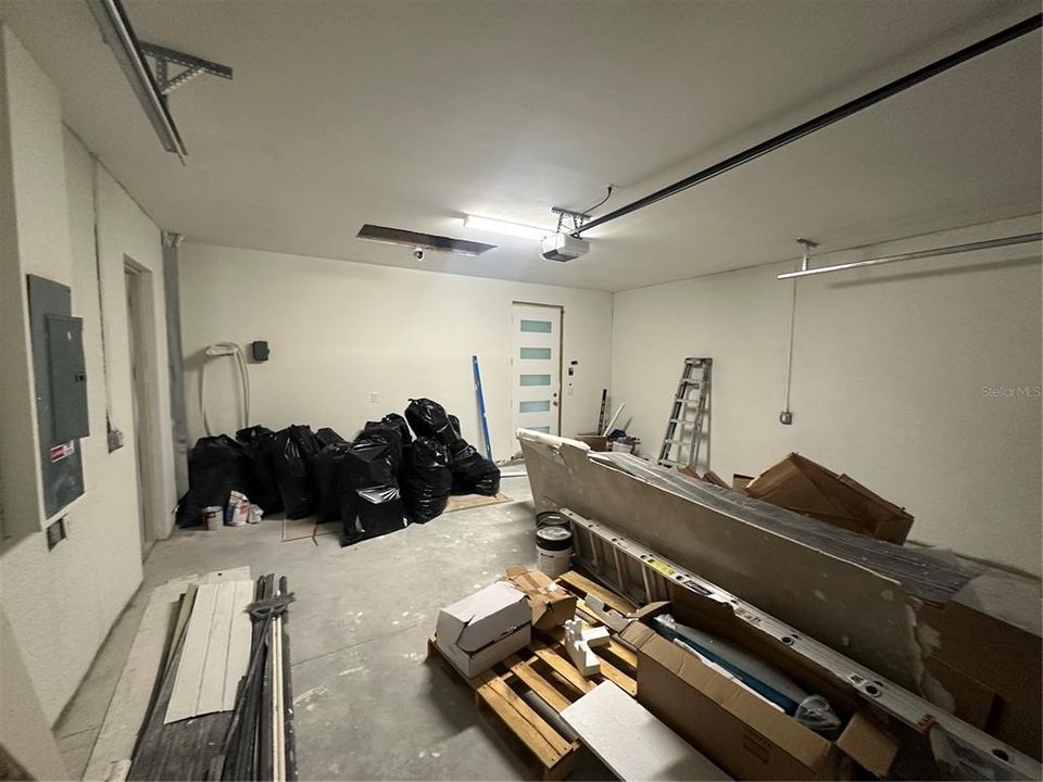 For Sale: $440,000 (3 beds, 2 baths, 1724 Square Feet)