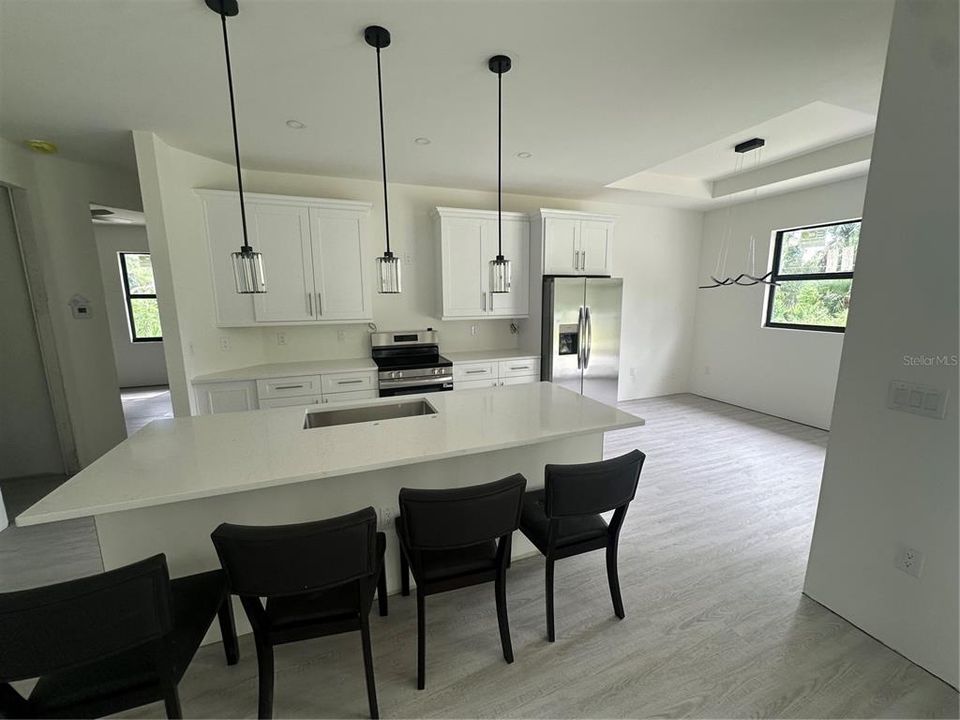 For Sale: $440,000 (3 beds, 2 baths, 1724 Square Feet)