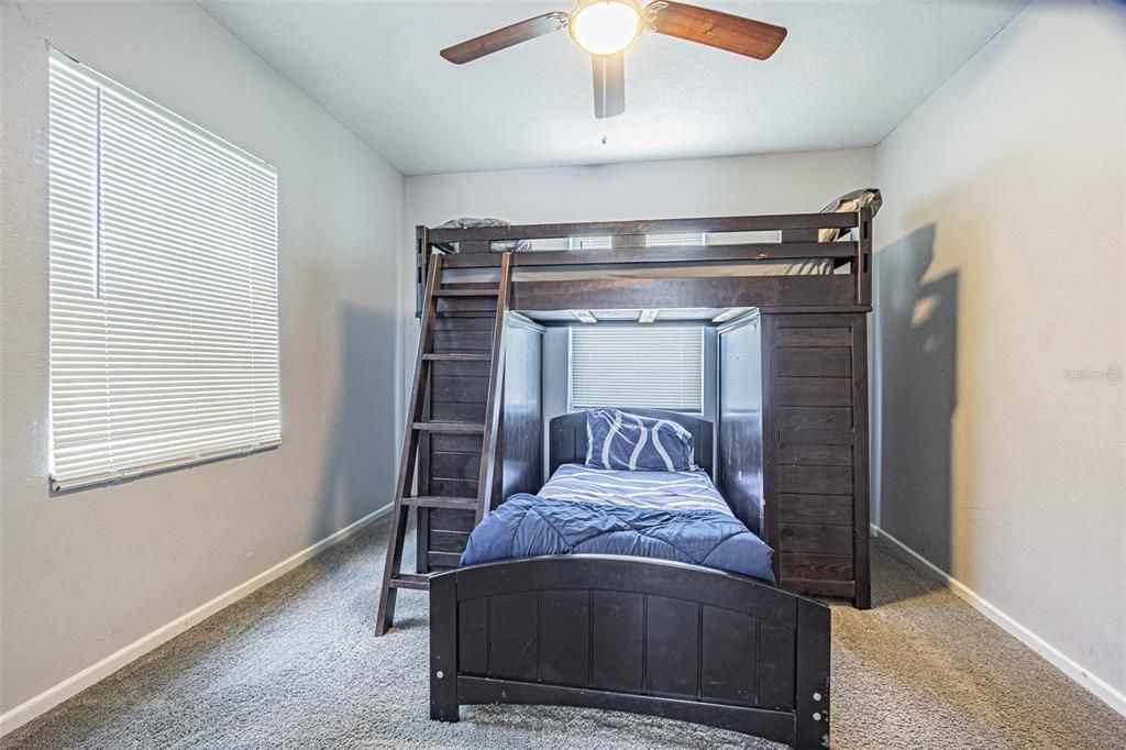 For Sale: $229,000 (3 beds, 1 baths, 1082 Square Feet)