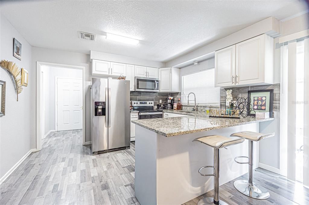 For Sale: $229,000 (3 beds, 1 baths, 1082 Square Feet)