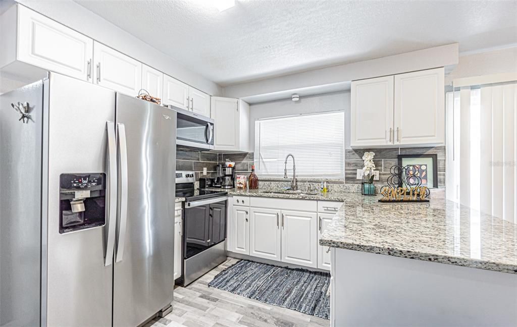 For Sale: $229,000 (3 beds, 1 baths, 1082 Square Feet)