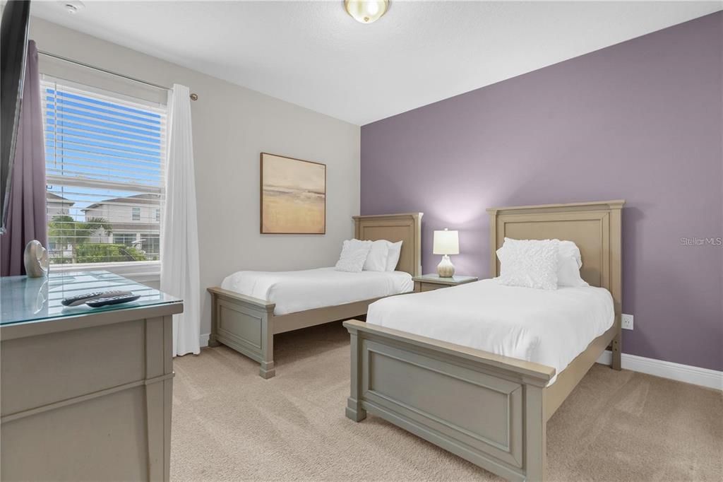 Active With Contract: $849,000 (8 beds, 6 baths, 3612 Square Feet)