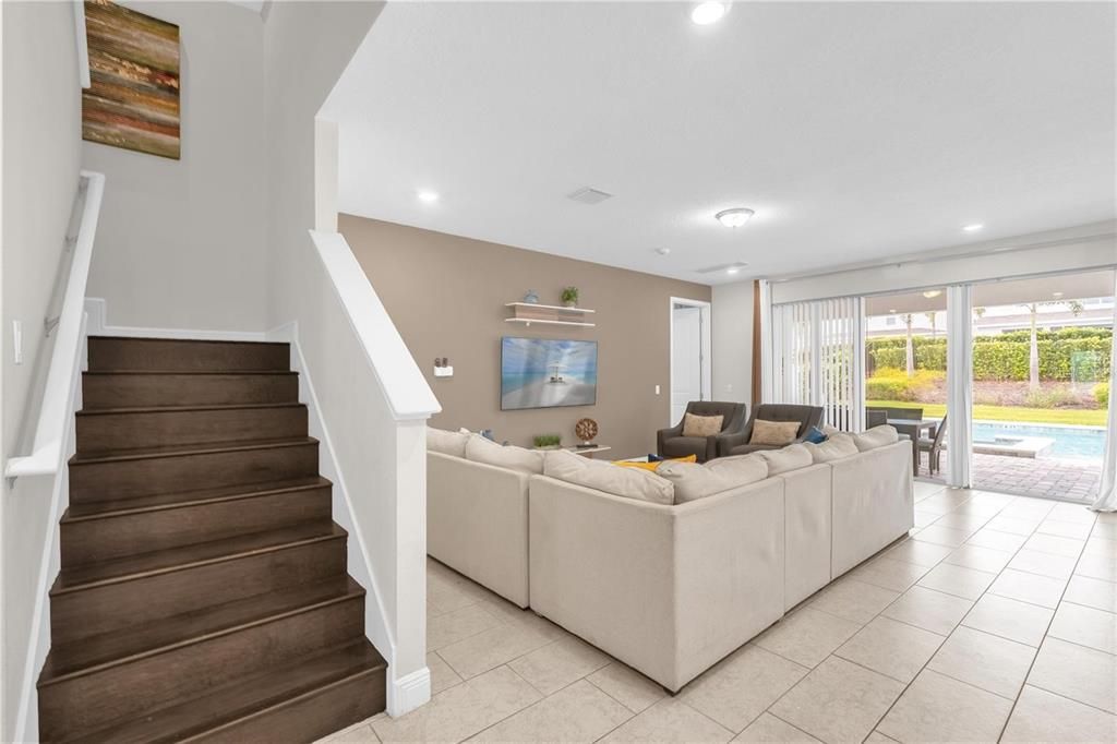 Active With Contract: $849,000 (8 beds, 6 baths, 3612 Square Feet)