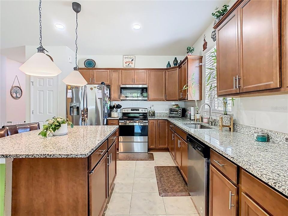 En Venta: $320,000 (3 camas, 2 baños, 1690 Pies cuadrados)