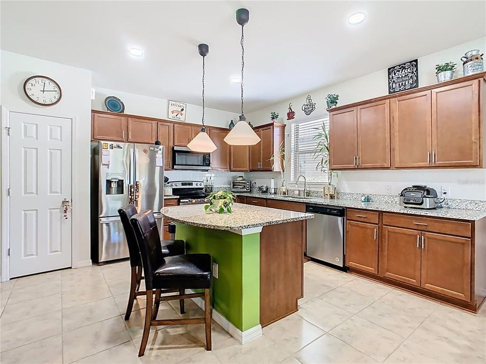 En Venta: $320,000 (3 camas, 2 baños, 1690 Pies cuadrados)