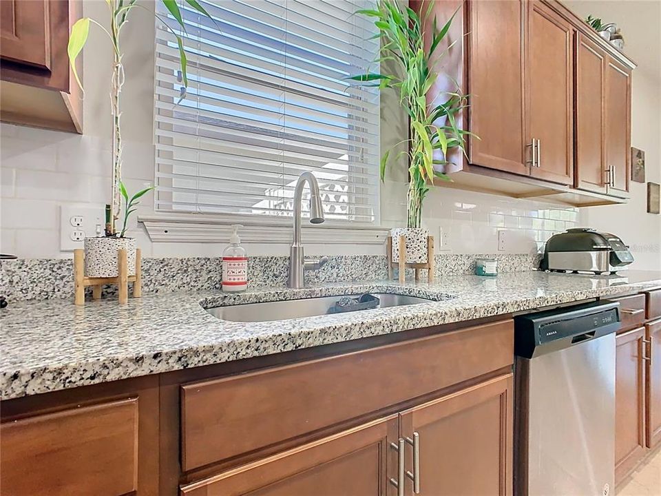 En Venta: $320,000 (3 camas, 2 baños, 1690 Pies cuadrados)