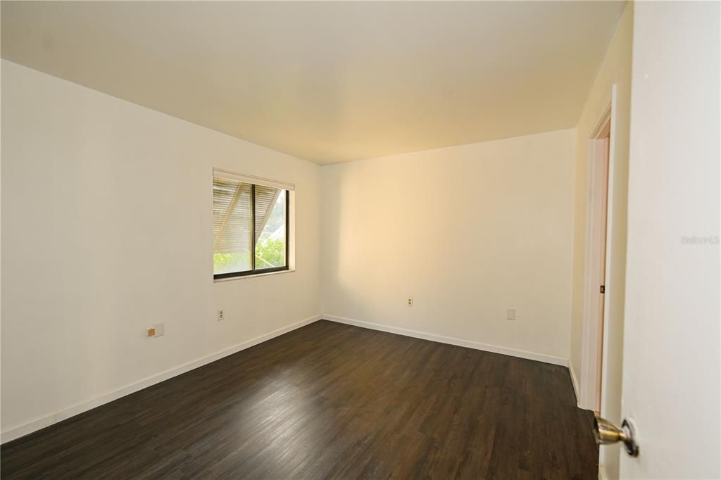 В аренду: $1,800 (2 спален, 2 ванн, 1108 Квадратных фут)